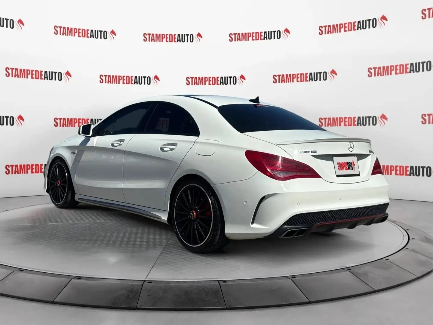 Mercedes-Benz CLA 45 AMG ЦЕНА ДО БЪЛГАРИЯ АВТОКРЕДИТ, снимка 3 - Автомобили и джипове - 55962427