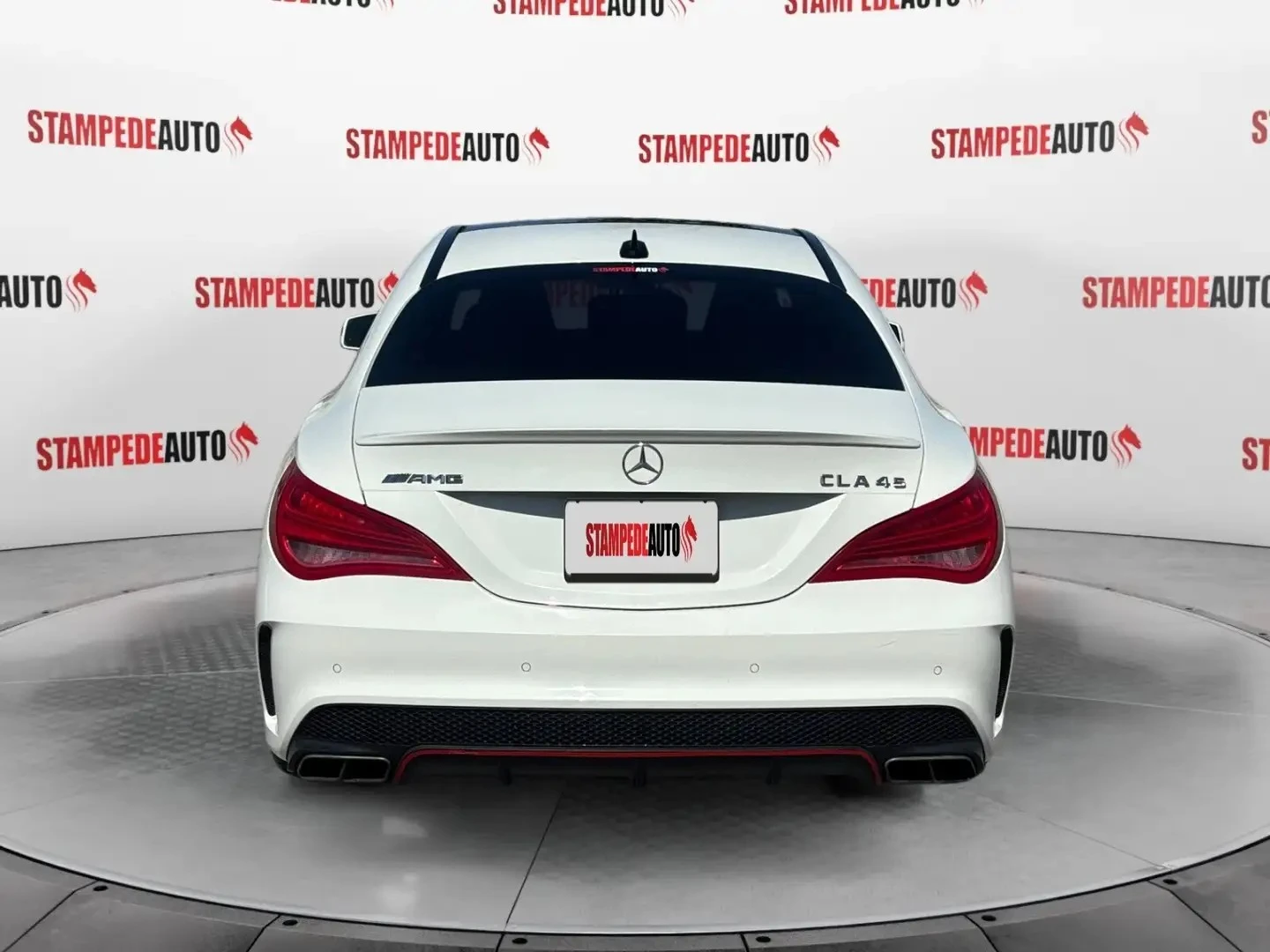 Mercedes-Benz CLA 45 AMG ЦЕНА ДО БЪЛГАРИЯ АВТОКРЕДИТ, снимка 4 - Автомобили и джипове - 55962427