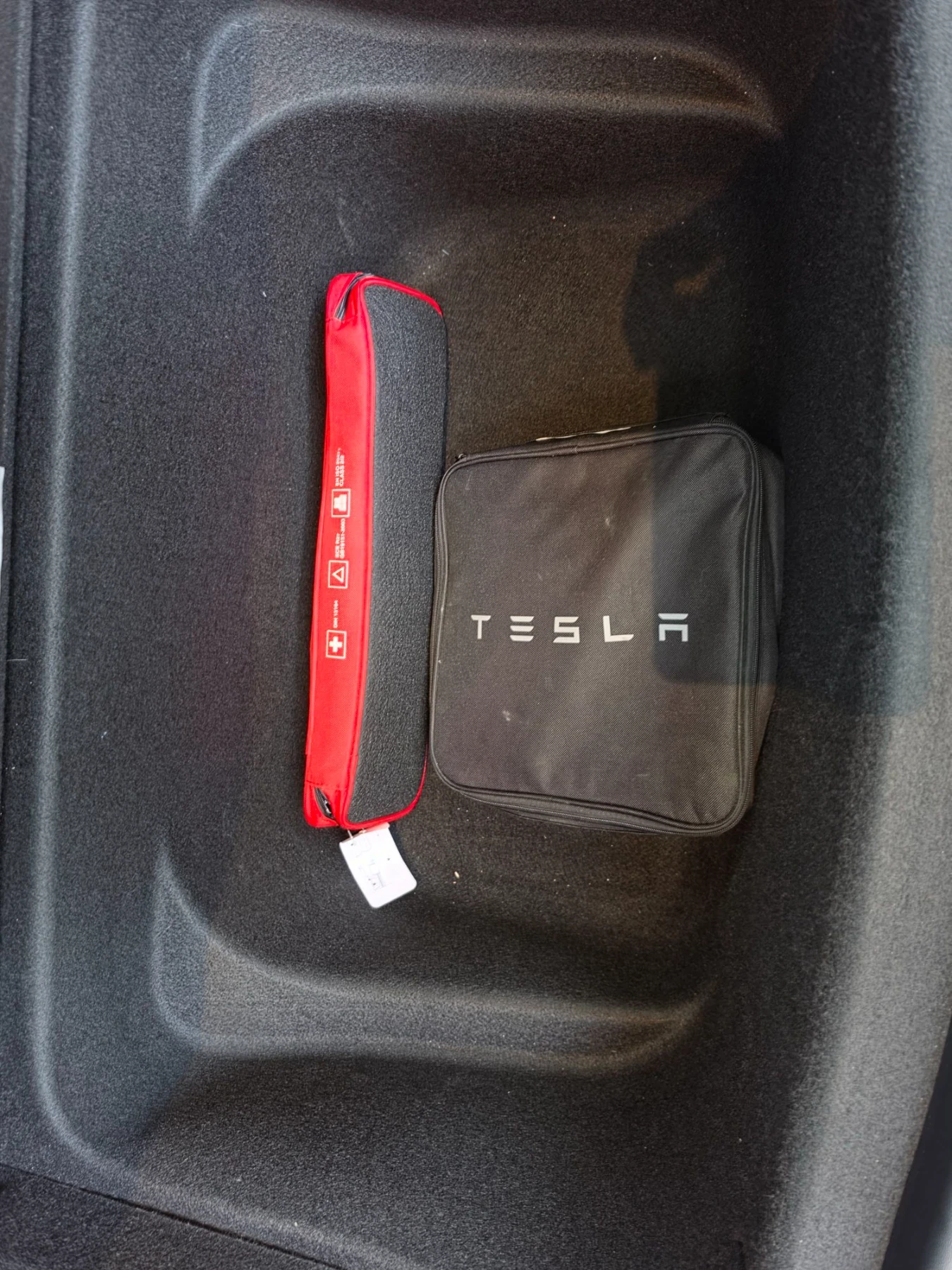 Tesla Model Y LR AWD Enhanced Autopilot , снимка 12 - Автомобили и джипове - 56722258