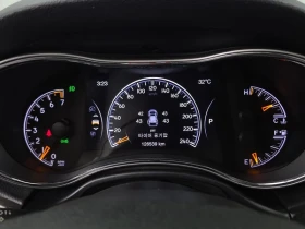 Jeep Cherokee 3.6 AWD - САМО 30% АВАНС, снимка 15