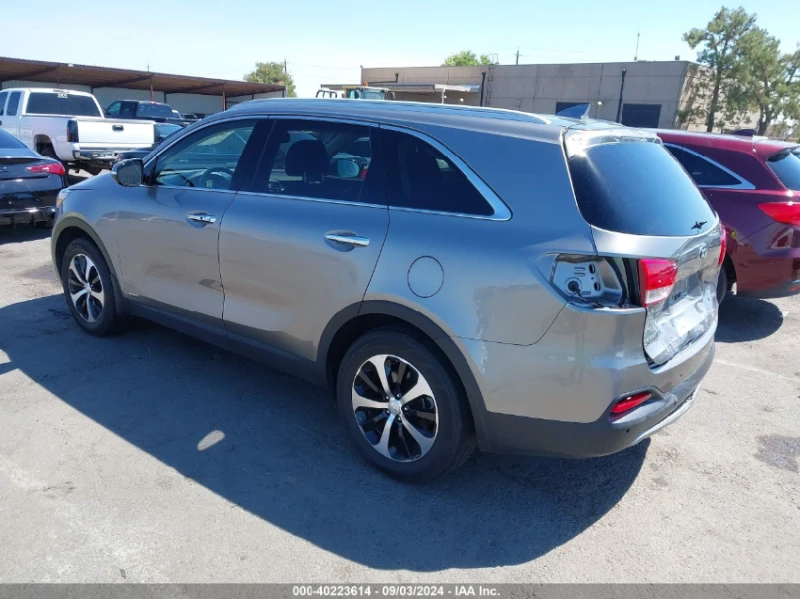 Kia Sorento 2.0T EX, снимка 8 - Автомобили и джипове - 47189846