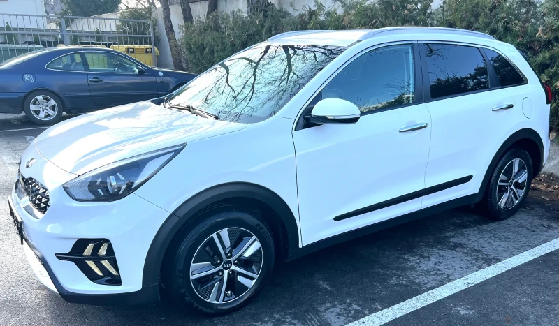 Kia Niro 1, 6i hibrid, снимка 4 - Автомобили и джипове - 48284518