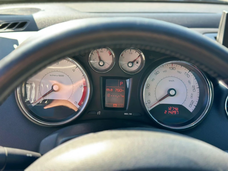 Peugeot 308  !ШОК ЦЕНА! * Автопилот * Климатроник * 2.0 hdi * , снимка 11 - Автомобили и джипове - 51961145