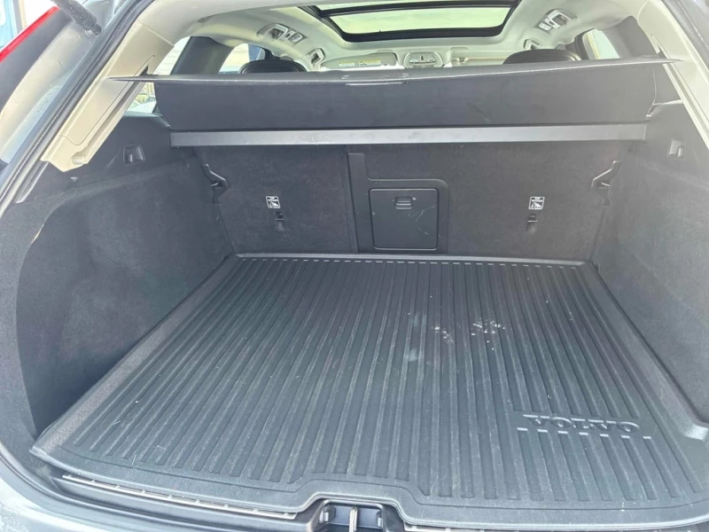 Volvo XC60 * MOMENTUM * CARFAX * ЦЕНА ДО БГ, снимка 8 - Автомобили и джипове - 53445250