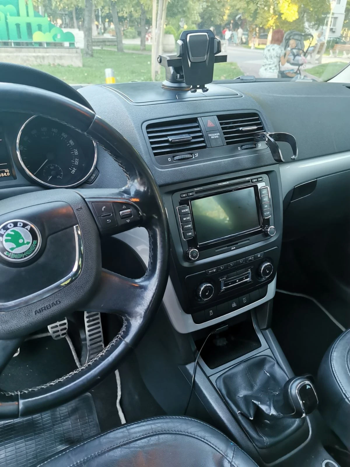 Skoda Yeti, снимка 4 - Автомобили и джипове - 53890470