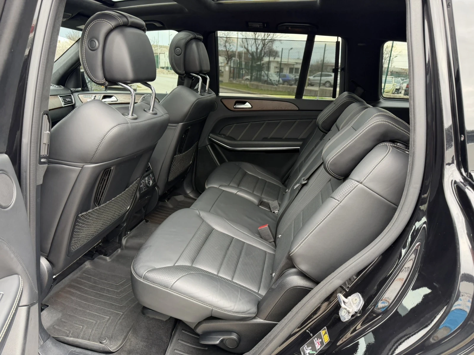 Mercedes-Benz GLS 63 AMG, снимка 12 - Автомобили и джипове - 53925093