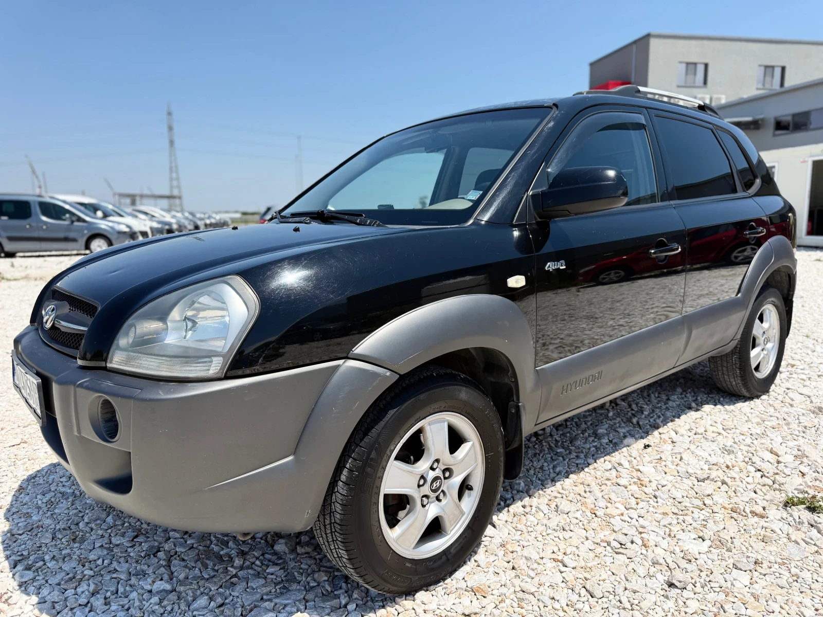 Hyundai Tucson 2.0 CRDi / 4X4 / AVTOMAT / KOJA / CAMERA/ ОБСЛУЖЕН, снимка 3 - Автомобили и джипове - 54869760