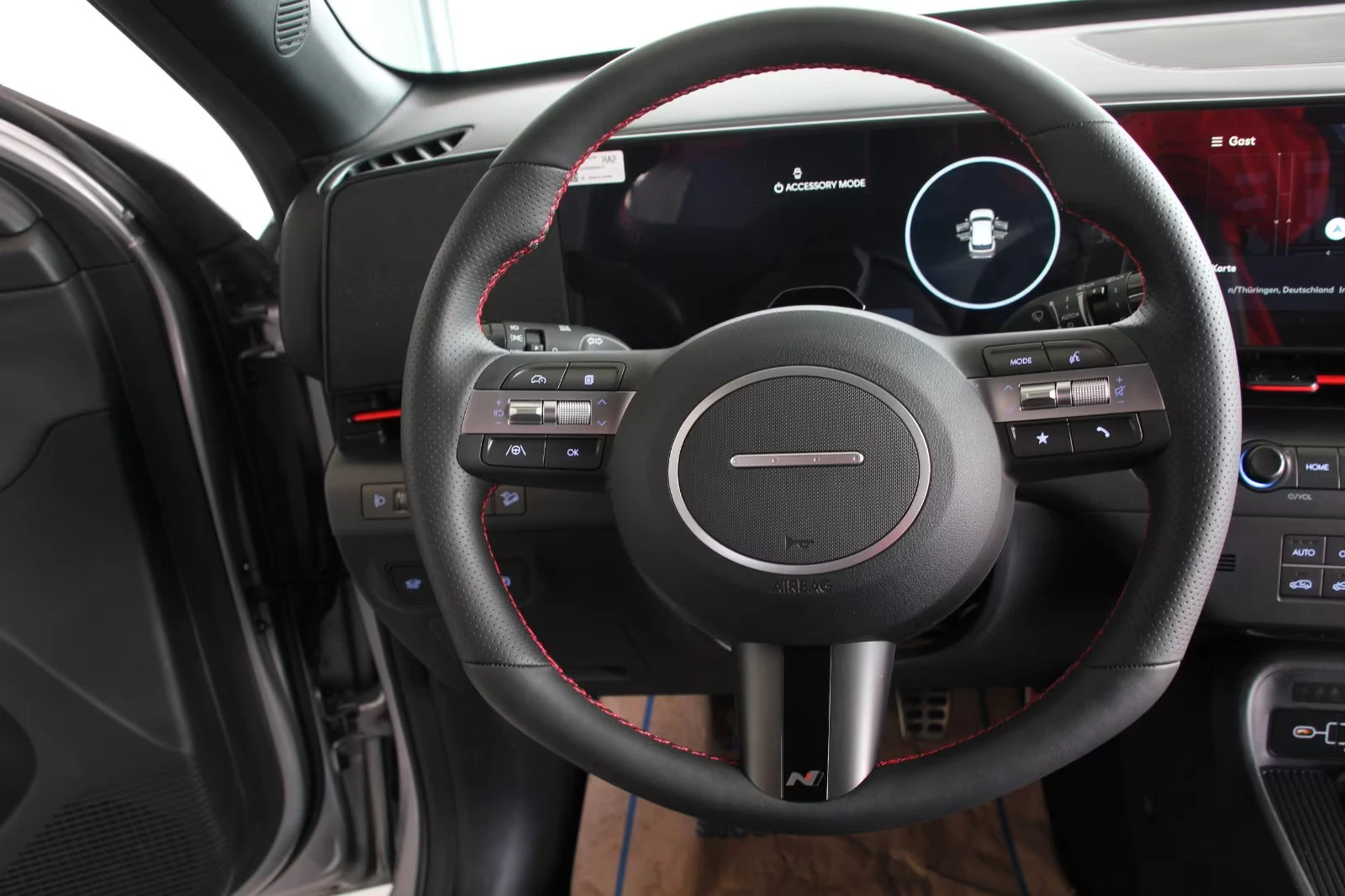 Hyundai Kona НОВ!T-GDi/101HP/N-LINE/360/NAVI/CPLAY/KLESS/425q, снимка 7 - Автомобили и джипове - 54959053