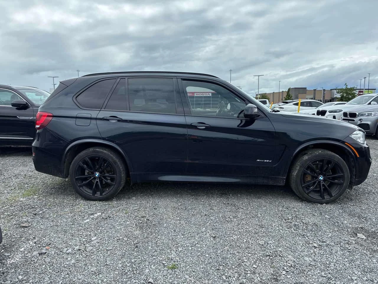 BMW X5 XDRIVE35D * FULL M SPORT* 360 КАМЕРА* HEAD UP* ПАН, снимка 4 - Автомобили и джипове - 54979539