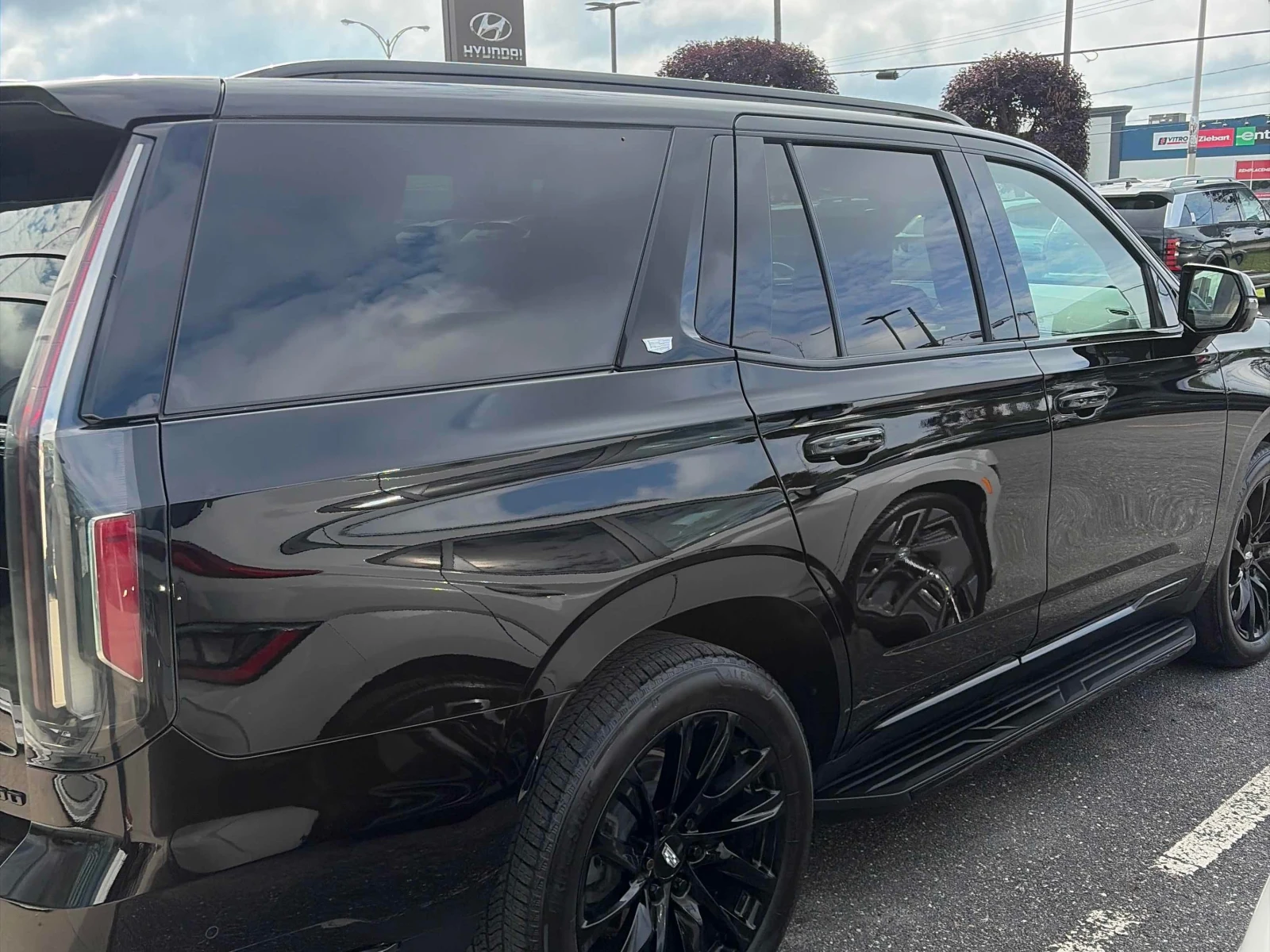 Cadillac Escalade * Sport * АВТОКРЕДИТ БЕЗ ПЪРВОНАЧАЛНА ВНОСКА* , снимка 3 - Автомобили и джипове - 55953695