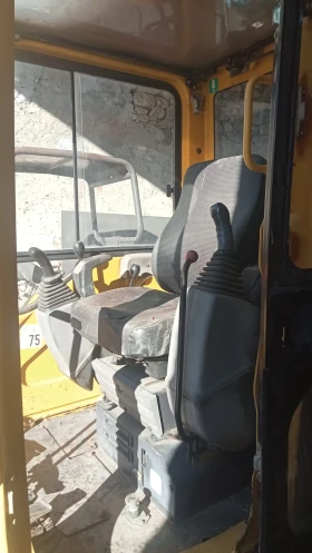 Багер Komatsu RC27R, снимка 7