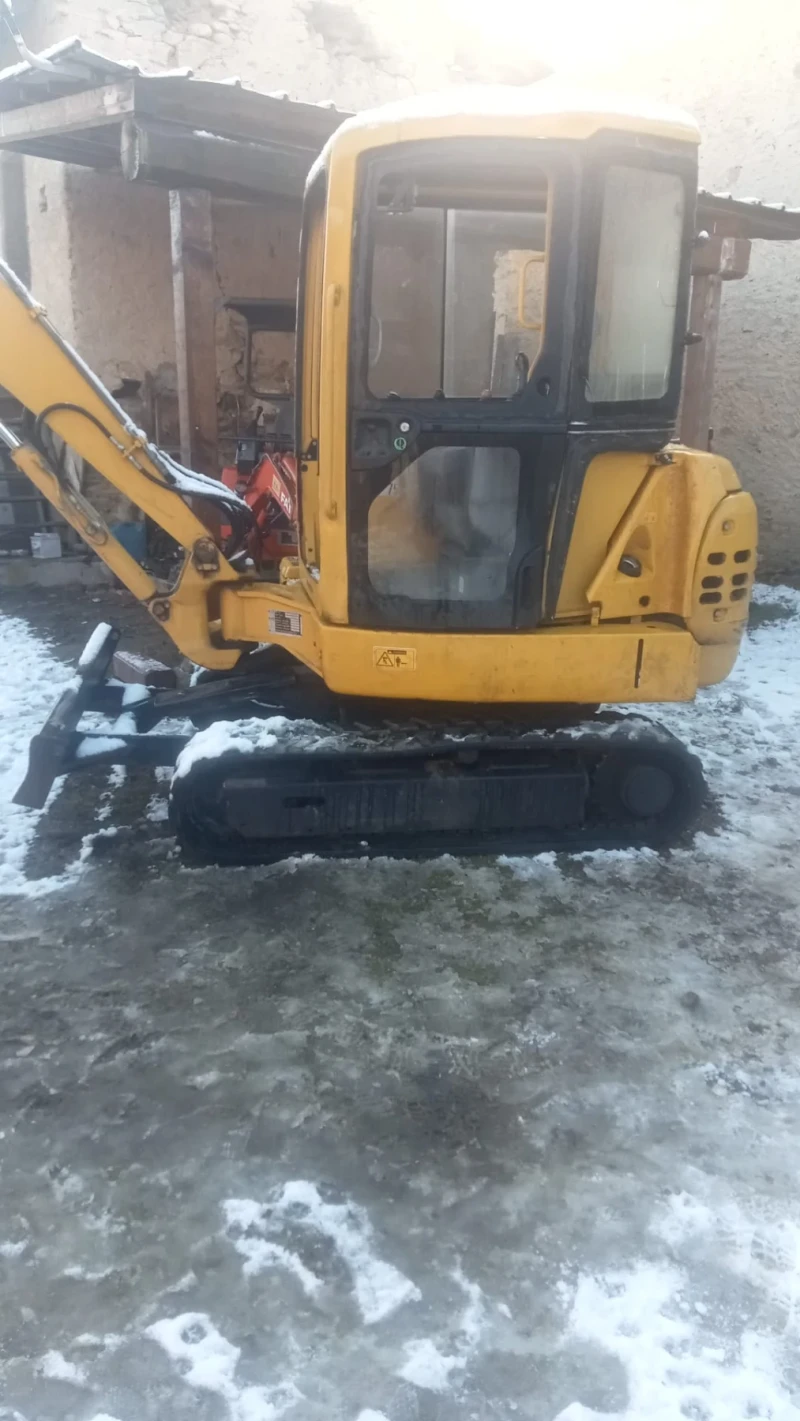 Багер Komatsu RC27R, снимка 2 - Индустриална техника - 53579240
