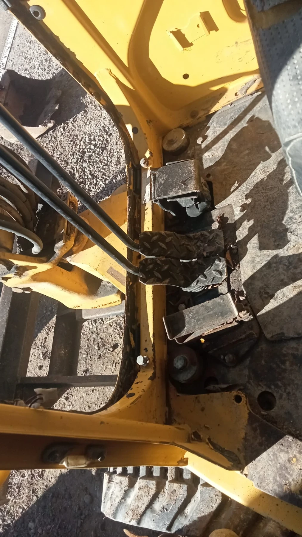 Багер Komatsu RC27R - изображение 5