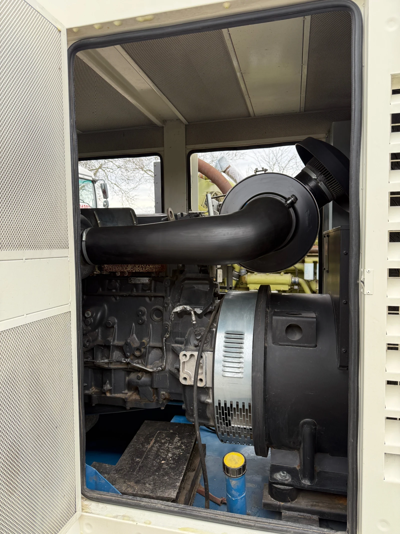 Допълнително оборудване Електроагрегат Дизелов генератор 440 kVA IVECO Sincro. , снимка 8 - Индустриална техника - 54163221