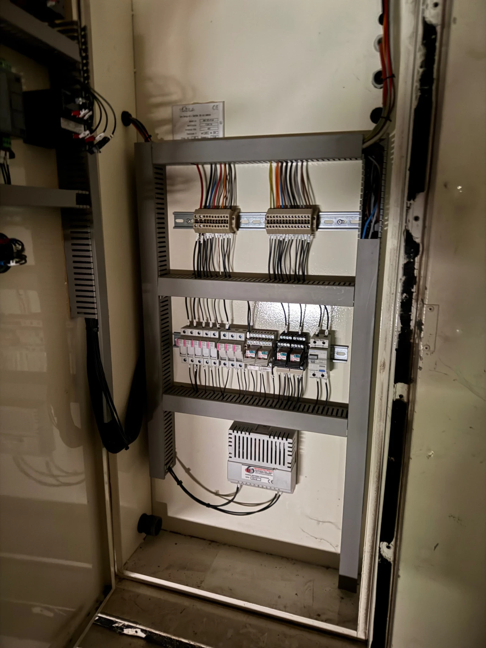 Допълнително оборудване Електроагрегат Дизелов генератор 440 kVA IVECO Sincro. , снимка 6 - Индустриална техника - 53975037