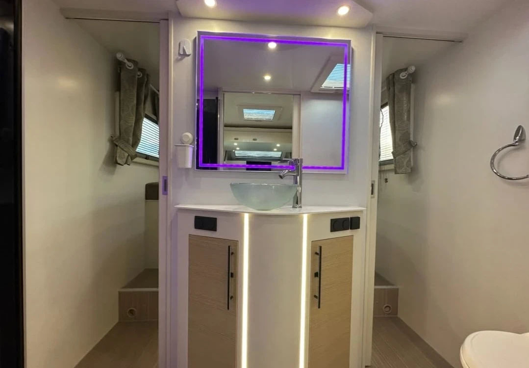 Кемпер Fiat Ducato, снимка 11 - Каравани и кемпери - 53771642