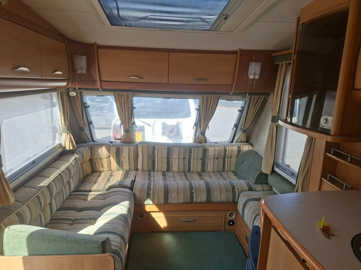 Каравана Swift 630 LUX, снимка 6 - Каравани и кемпери - 56076304