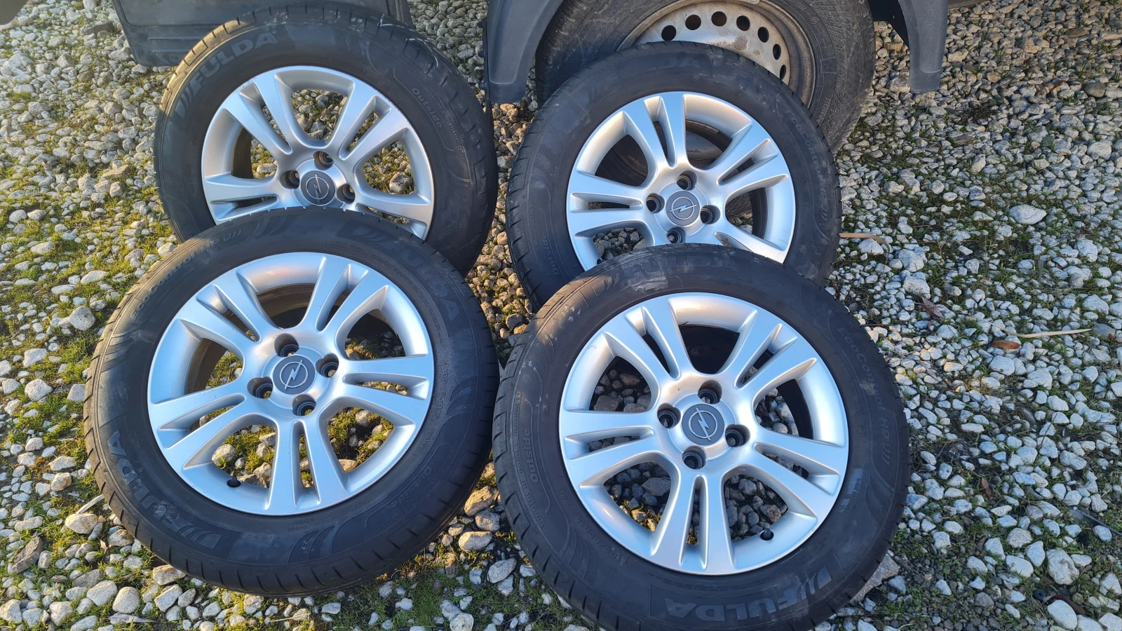 ���� � ������ 185/65R15 �� Opel Corsa | Mobile.bg � ����������� 1