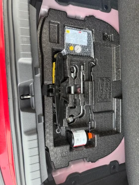 Toyota Corolla 1.8 Hybrid, снимка 13