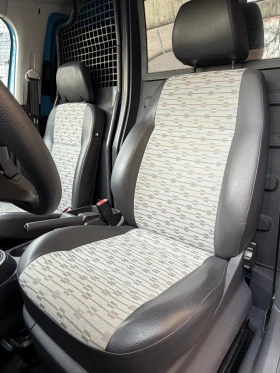 VW Caddy MAXI-LPG-2.0i-109ps-KLIMA - 18990 лв. / 9709.43 € - 77895343 9