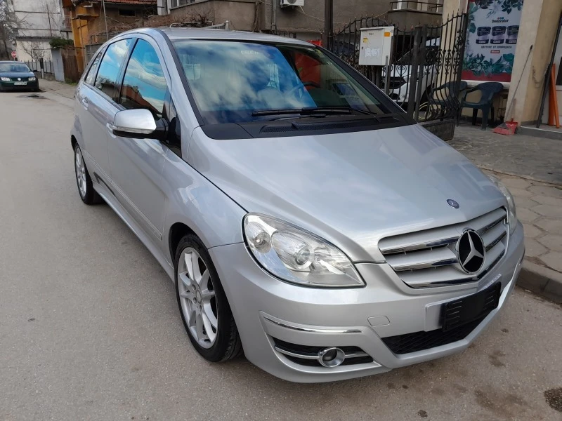 Mercedes-Benz B 180 2.0CDI 6skorosti, снимка 1 - Автомобили и джипове - 44719476