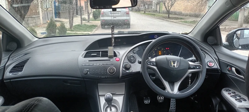 Honda Civic 1.8 v tec с Газ Десен волан, снимка 14 - Автомобили и джипове - 44937173