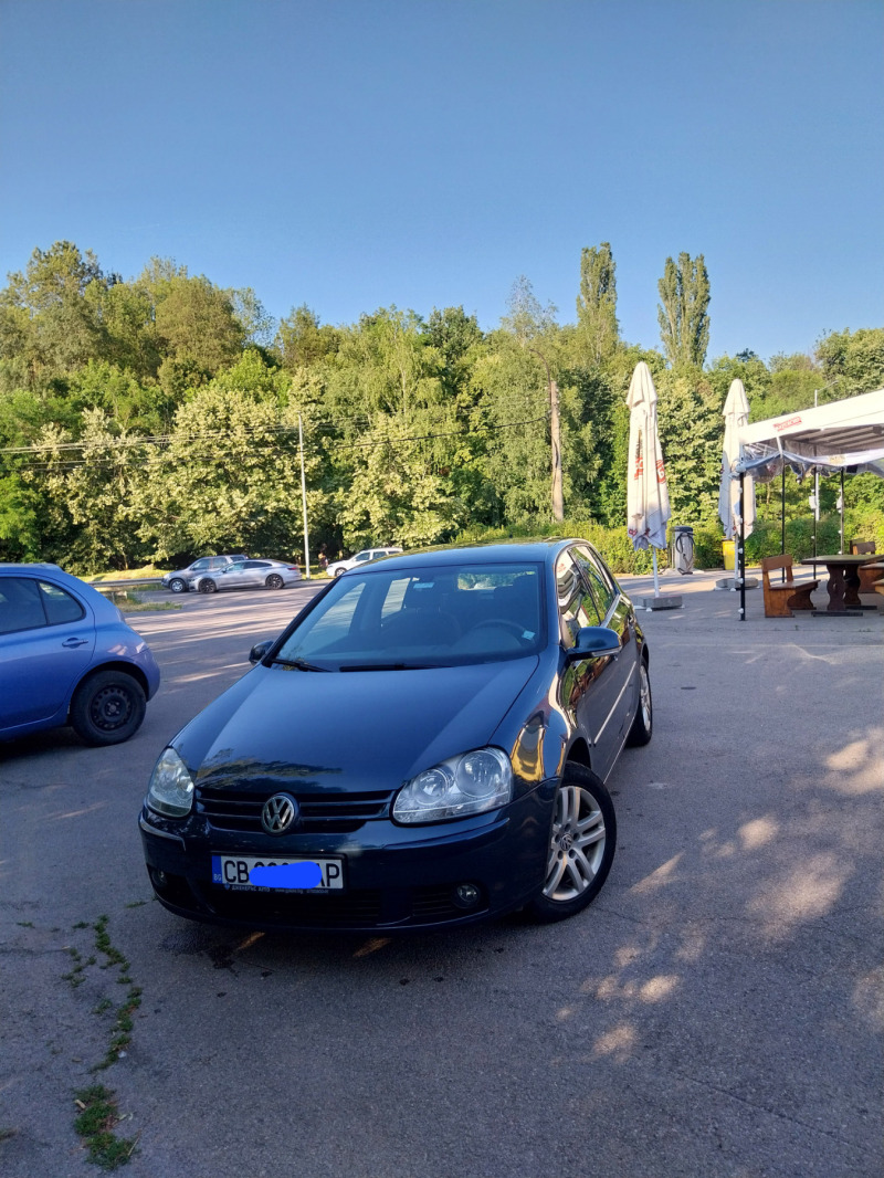 VW Golf, снимка 1 - Автомобили и джипове - 46231369