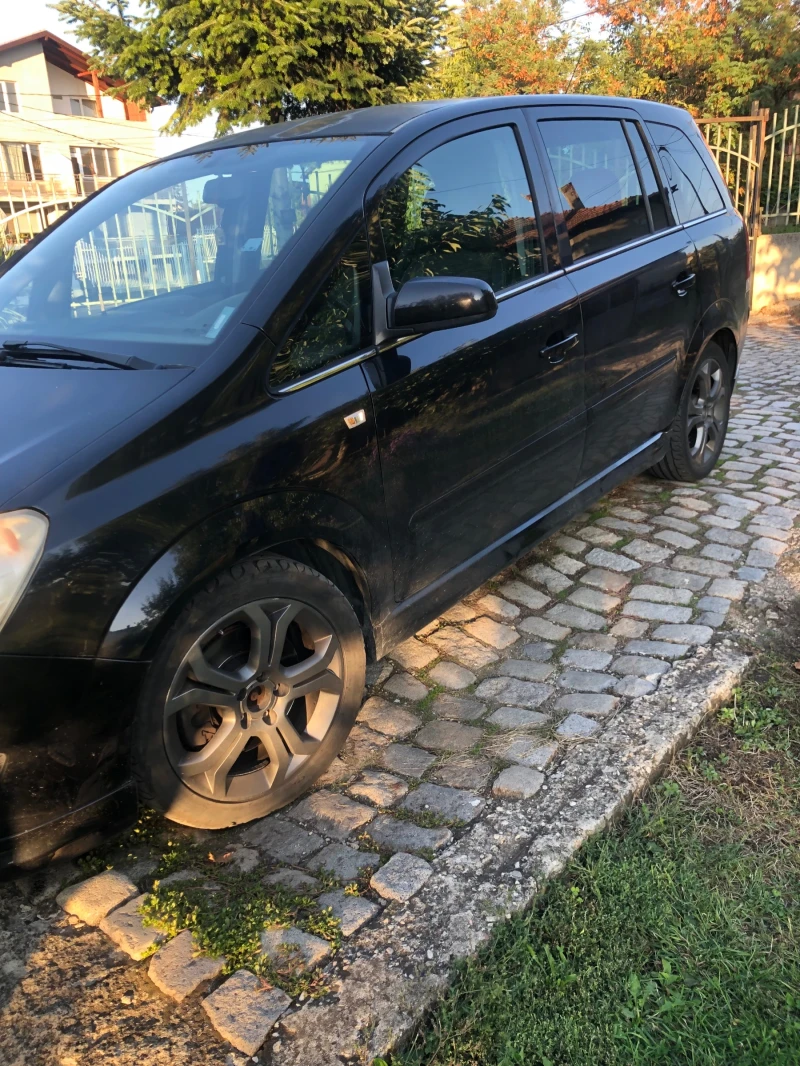 Opel Zafira, снимка 9 - Автомобили и джипове - 47333796