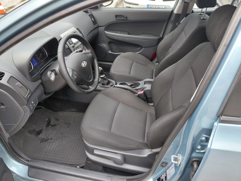 Hyundai I30 CW 1.4i, снимка 10 - Автомобили и джипове - 52084766