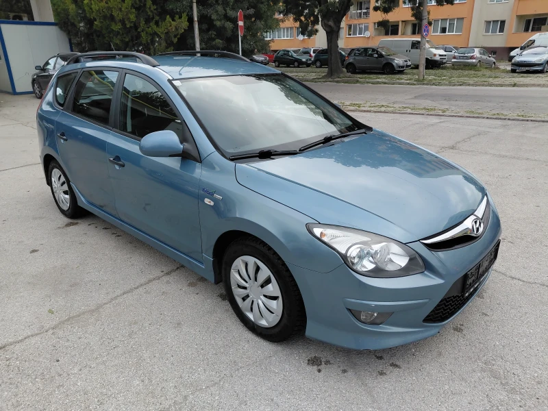 Hyundai I30 CW 1.4i, снимка 3 - Автомобили и джипове - 52084766
