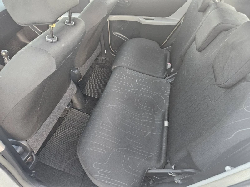 Toyota Yaris Face, снимка 11 - Автомобили и джипове - 52276338