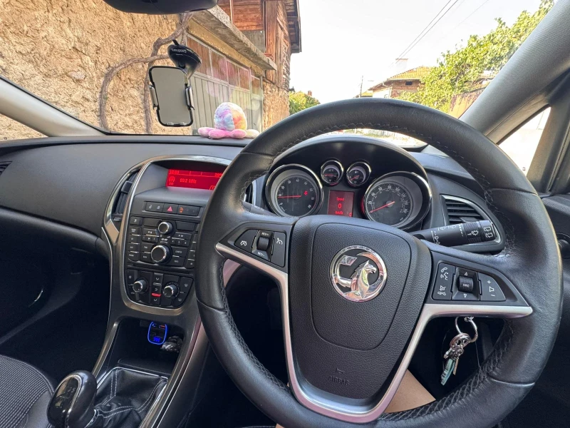 Opel Astra 1, 6, снимка 13 - Автомобили и джипове - 52902213