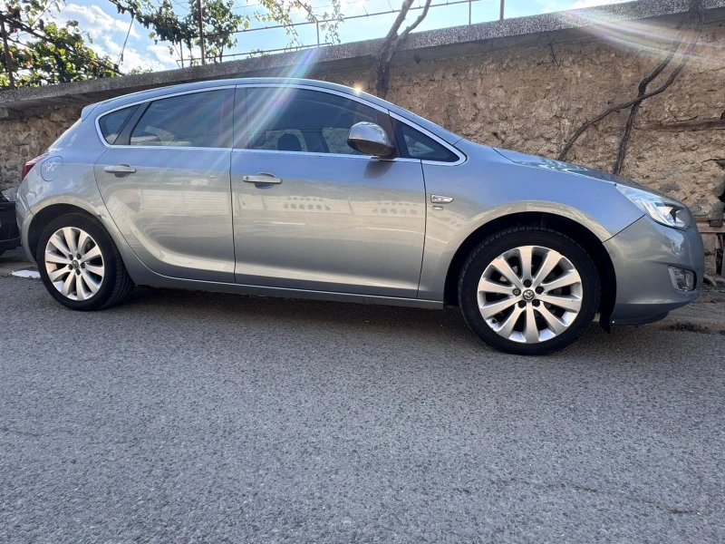 Opel Astra 1, 6, снимка 3 - Автомобили и джипове - 52902213