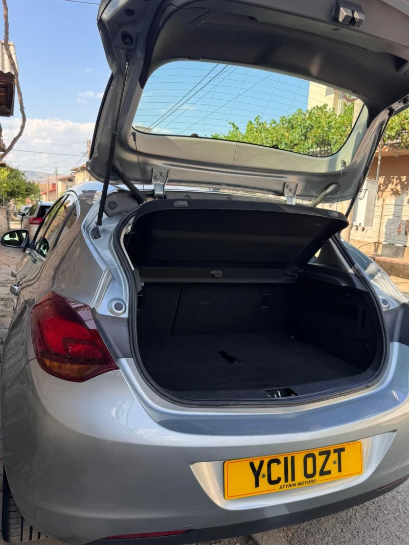 Opel Astra 1, 6, снимка 7 - Автомобили и джипове - 52902213