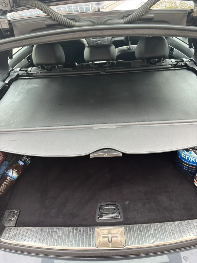 Mercedes-Benz C 180 CGI, снимка 8 - Автомобили и джипове - 52449426