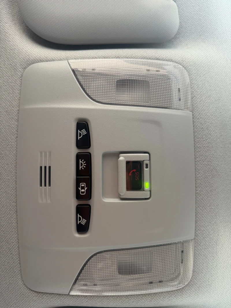 Toyota Corolla 1.8 Hybrid , снимка 11 - Автомобили и джипове - 52630115