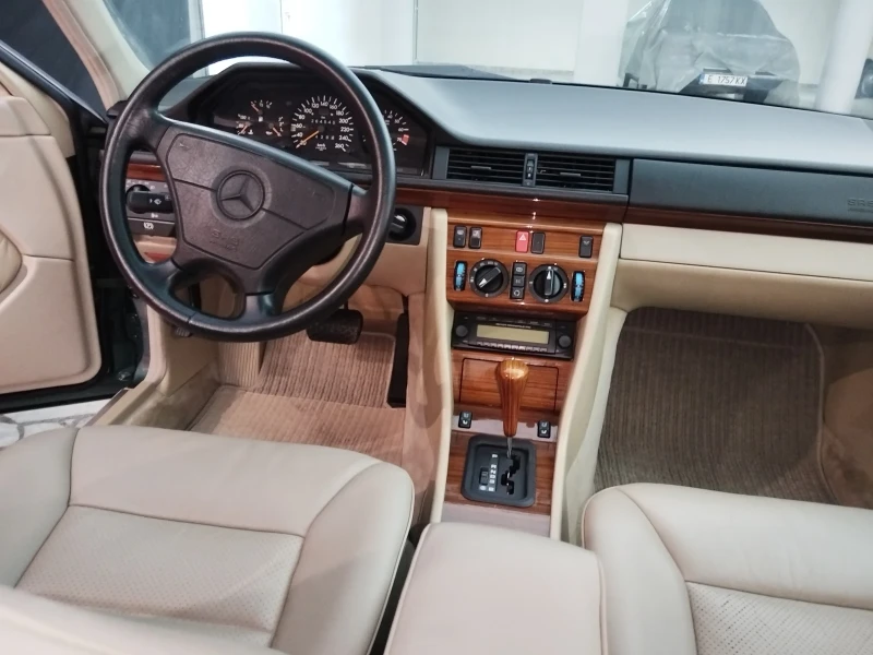 Mercedes-Benz 124 Мерцедес Е280, снимка 10 - Автомобили и джипове - 52927879