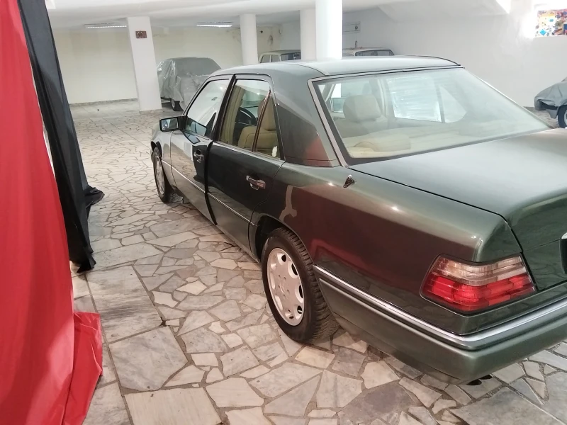 Mercedes-Benz 124 Мерцедес Е280, снимка 5 - Автомобили и джипове - 52927879