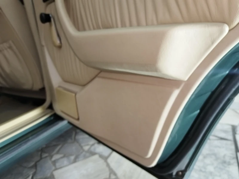 Mercedes-Benz 124 Мерцедес Е280, снимка 11 - Автомобили и джипове - 52927879