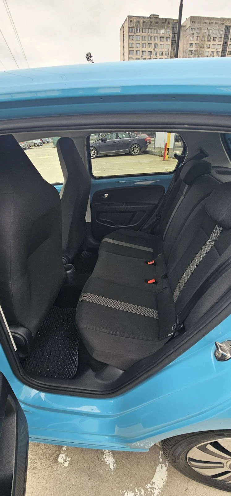 VW Up 16.7kW, снимка 8 - Автомобили и джипове - 53536971