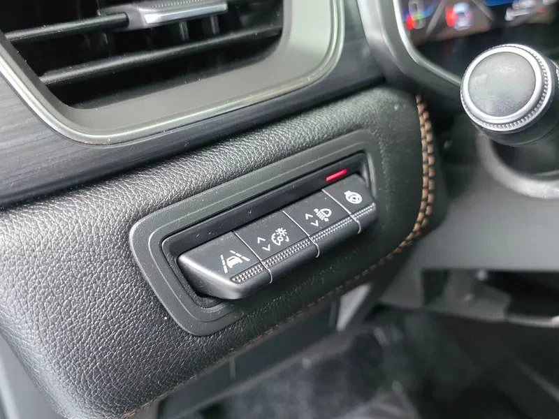 Renault Captur 1.3 TCE EDITION PARIS, снимка 13 - Автомобили и джипове - 55176899