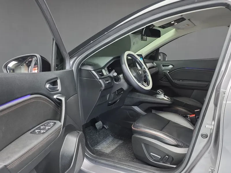 Renault Captur 1.3 TCE EDITION PARIS, снимка 11 - Автомобили и джипове - 55176899