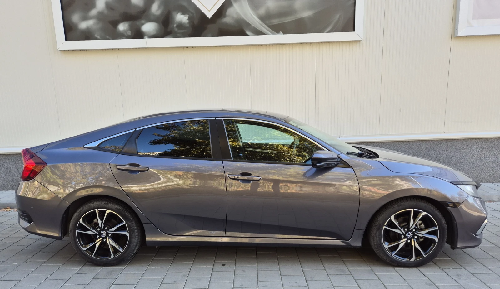 Honda Civic 2.0 * Distronic* Kamera* Перфектен за газ - изображение 7