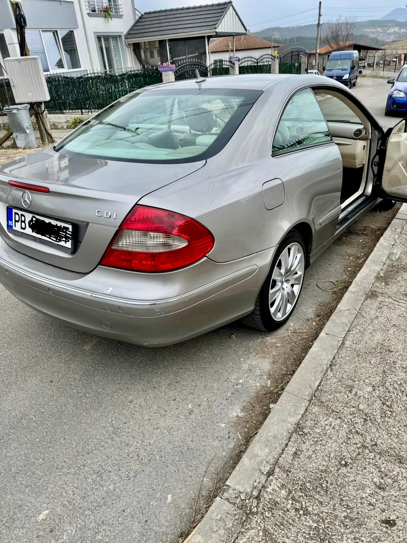 Mercedes-Benz CLK 320CDI Автоматик  Кожа Климатик - изображение 3
