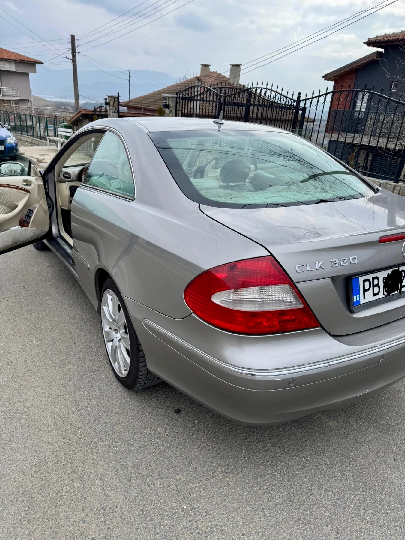 Mercedes-Benz CLK 320CDI Автоматик  Кожа Климатик - изображение 4