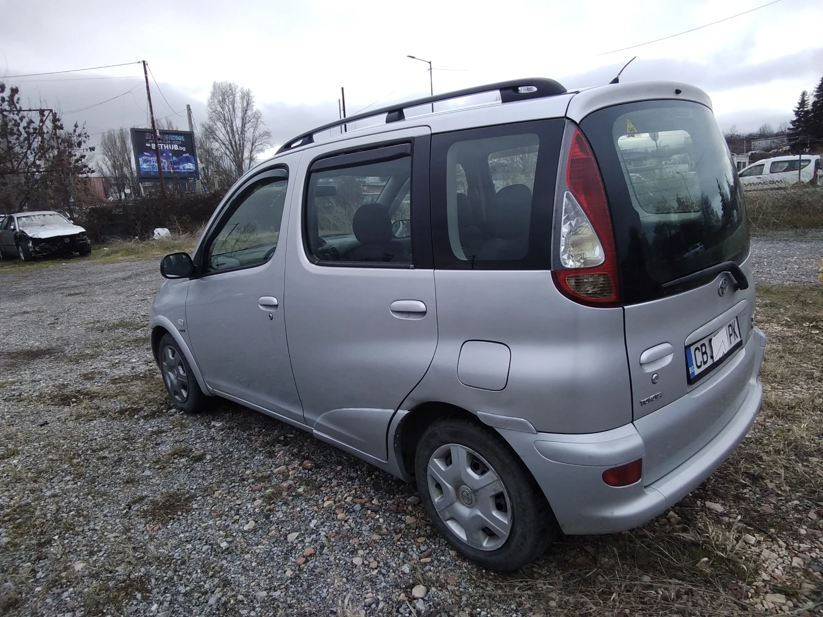 Toyota Yaris verso  - изображение 5