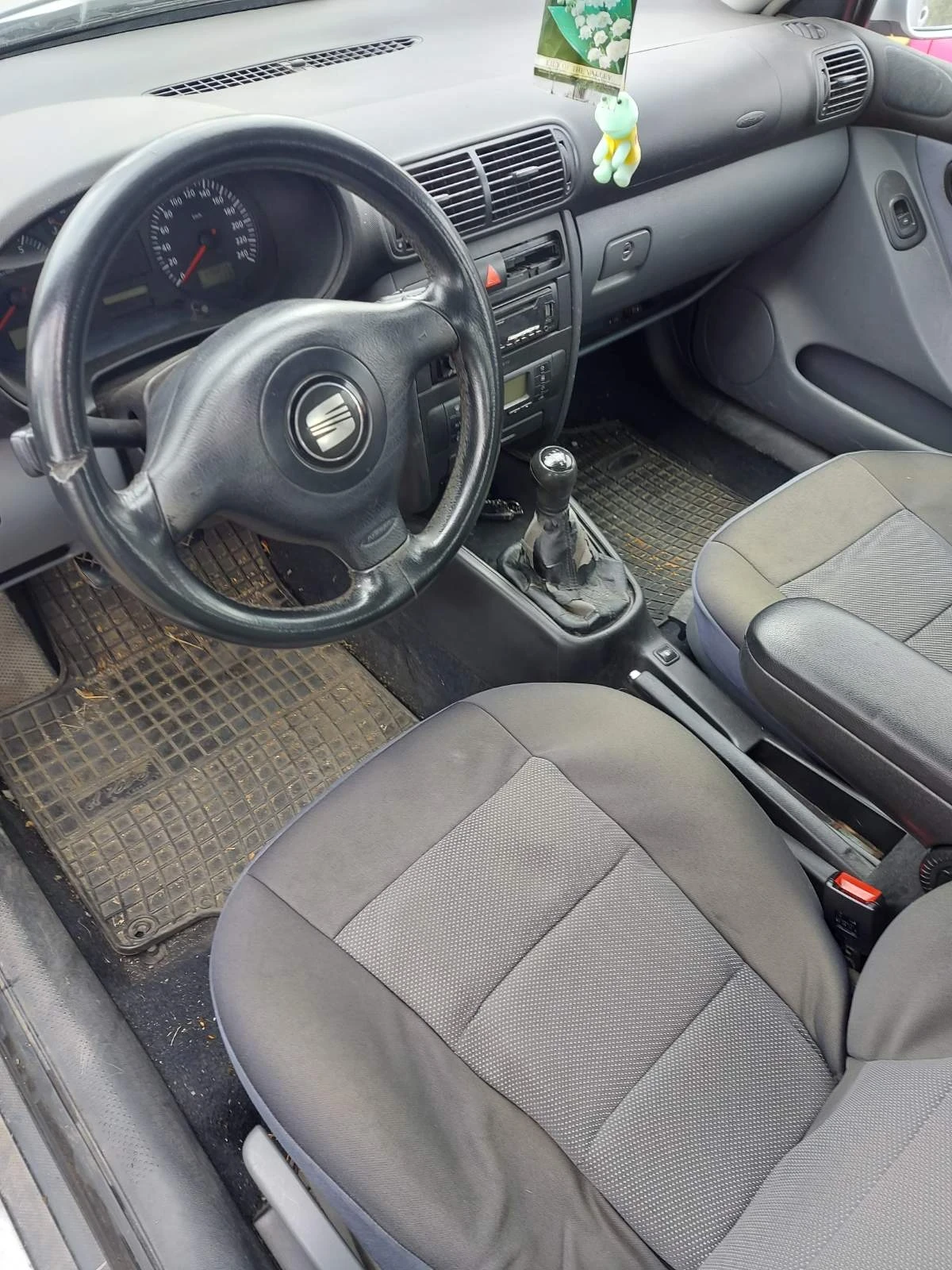 Seat Leon Газ 1.6 101 - изображение 5