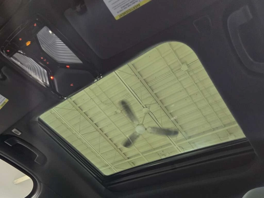 BMW 330 * xDrive * CARFAX *    | Mobile.bg   17