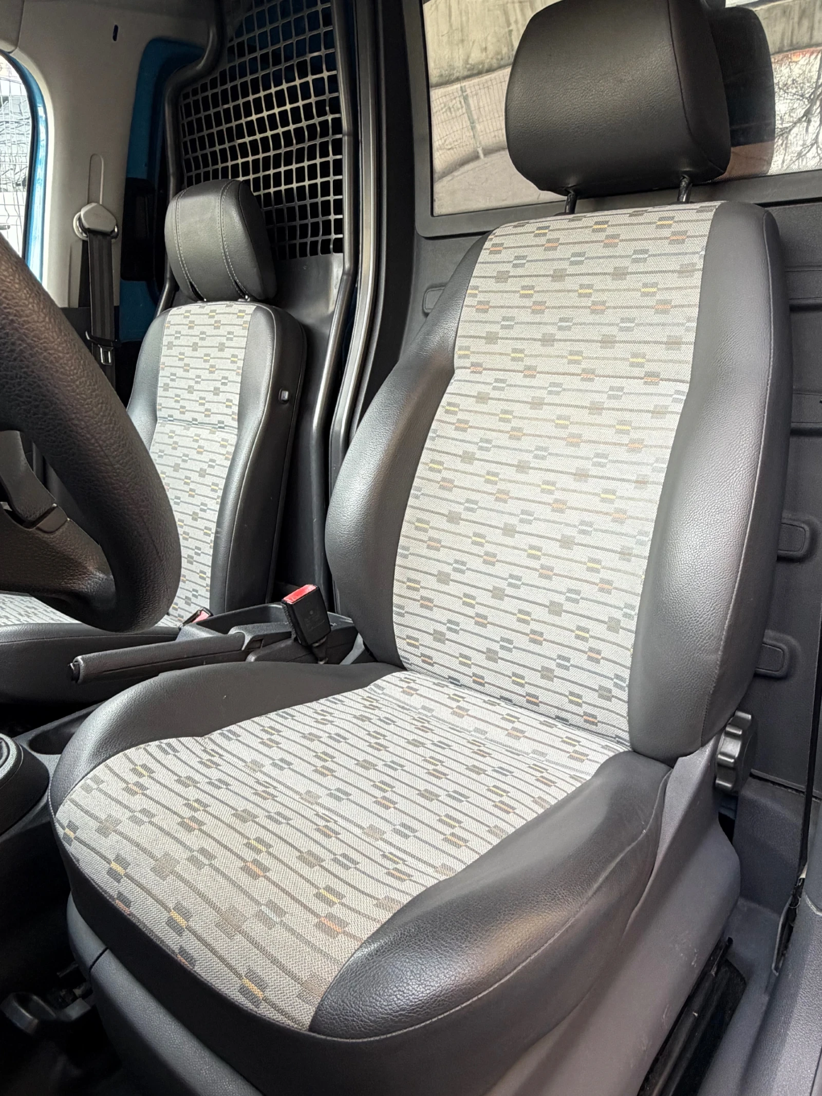 VW Caddy MAXI-LPG-2.0i-109ps-KLIMA - изображение 9