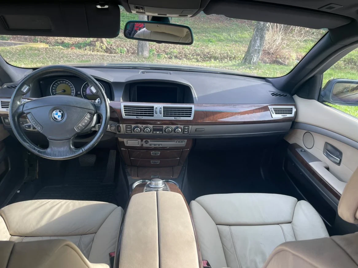 BMW 750  - изображение 4